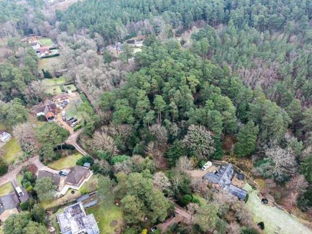 House for sale in Fole, Surrey