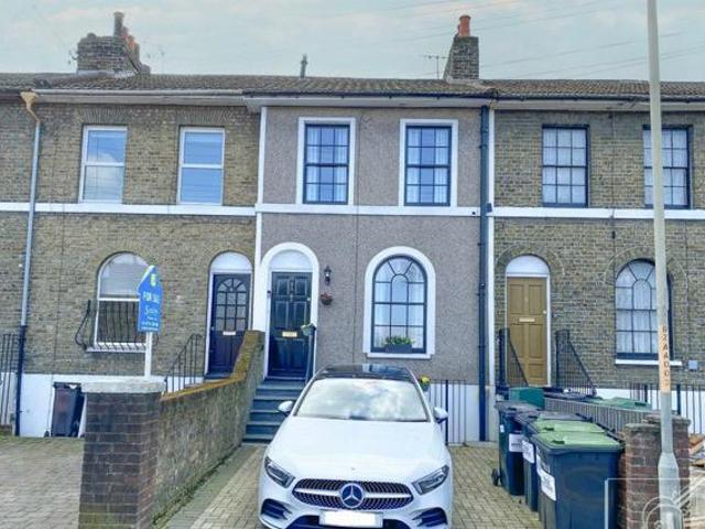 House for sale in Gravesend, Gravesham