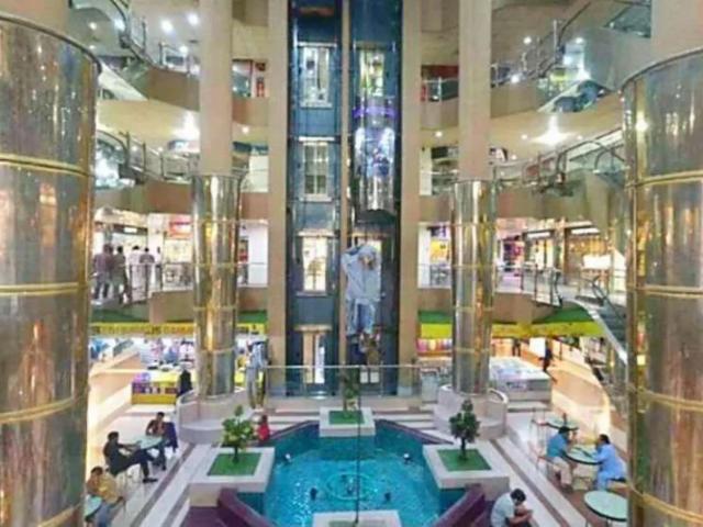 Commercial for sale in Main Market, لاہور ڈویژن