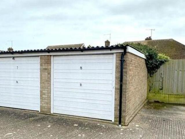 House for sale in Fishersgate, West Sussex