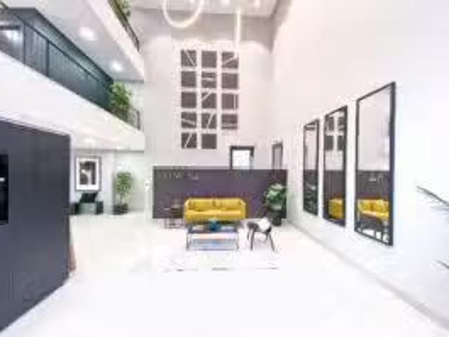 Apartment for rent in Heol-las, Surrey