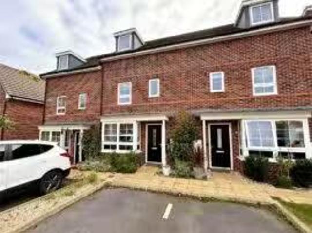 Apartment for rent in Hart, Hampshire