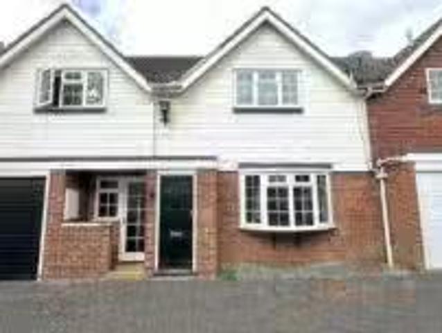 Apartment for rent in Heol-las, Surrey