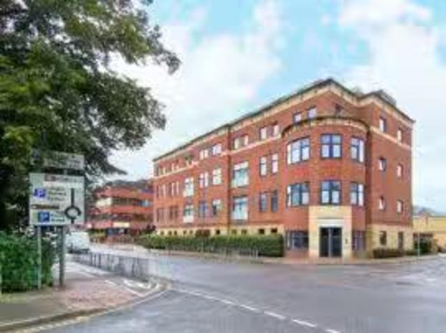 Apartment for rent in Heol-las, Surrey
