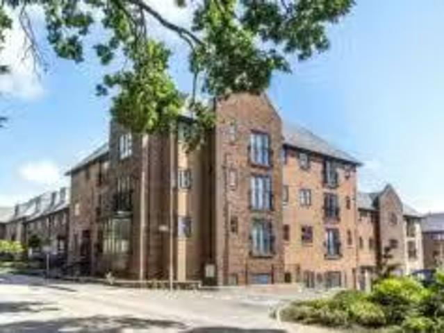 Apartment for rent in Hart, Hampshire