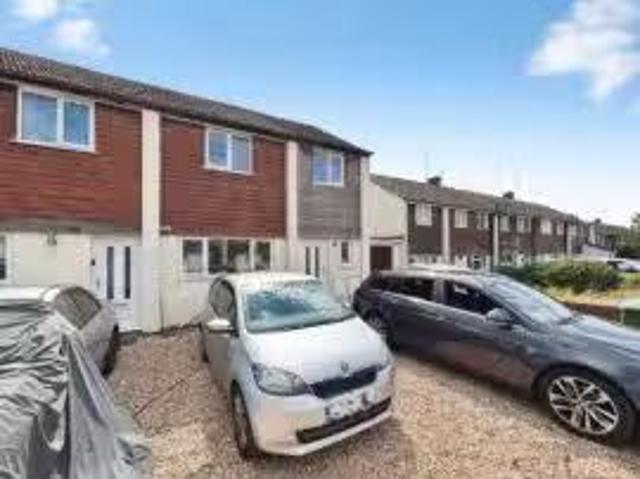 Apartment for rent in Westborough, Surrey