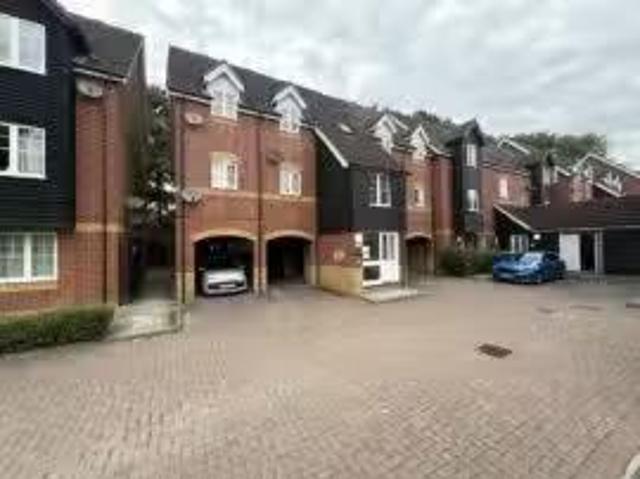 Apartment for rent in Enborne, West Berkshire