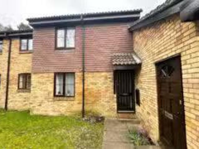 Apartment for rent in Heatherside, Heol-las