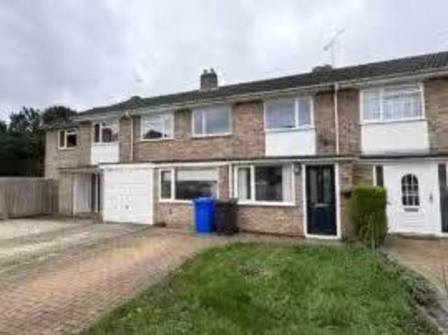 Apartment for rent in Frogmore, Hart