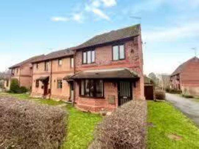 Apartment for rent in Hart, Hampshire