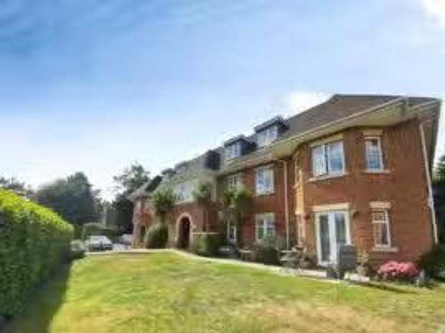 Apartment for rent in Bagshot, Surrey Heath