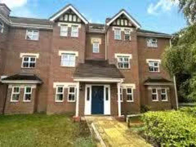 Apartment for rent in Elvetham Heath, Hart