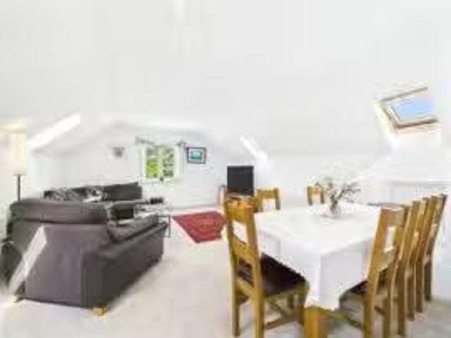 Apartment for rent in Church Crookham, Hart