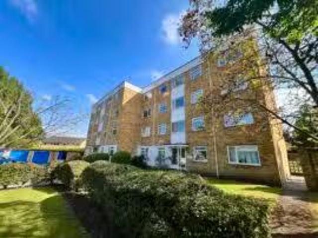 Apartment for rent in Heol-las, Surrey
