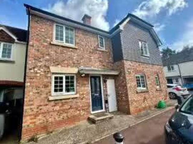 Apartment for rent in Elvetham Heath, Hart