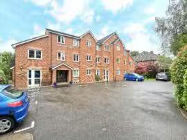 Apartment for rent in Heol-las, Surrey