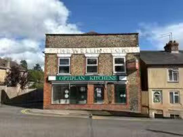 Apartment for rent in Fole, Surrey