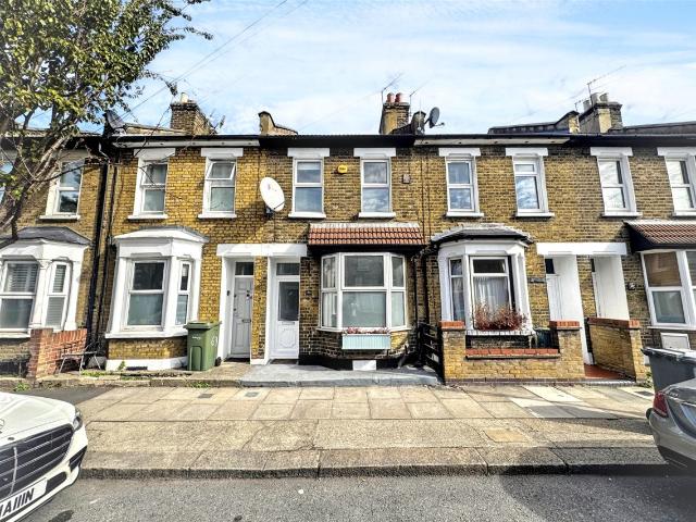 House for rent in London Borough of Newham, Greater London