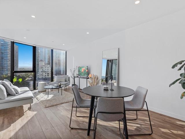 Apartment for rent in Main Beach, Gold Coast City