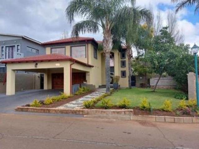 House for sale in Akasia, Gauteng