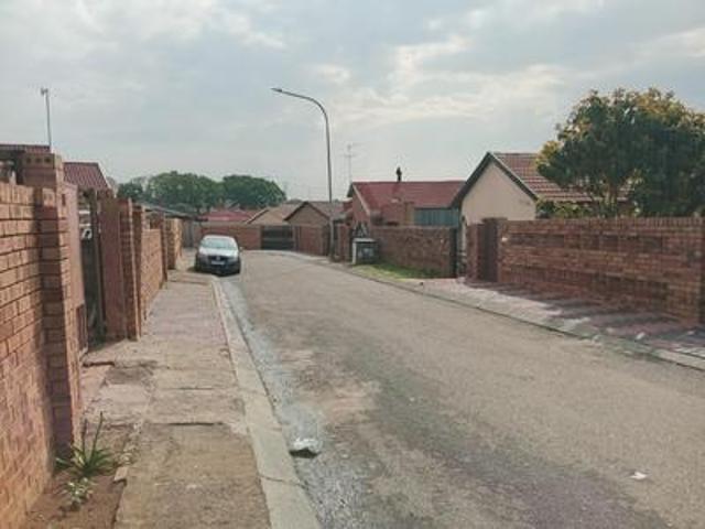 House for sale in Diepkloof, Gauteng