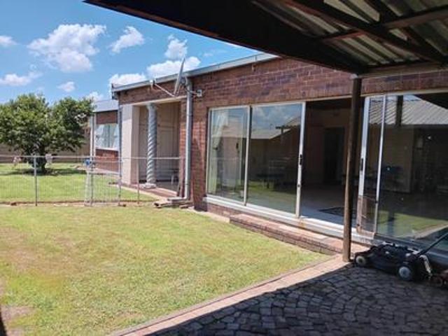 House for sale in Vanderbijlpark, Emfuleni Local Municipality