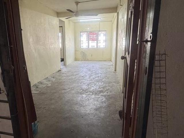 Flat for sale in Petaling, Alam Impian