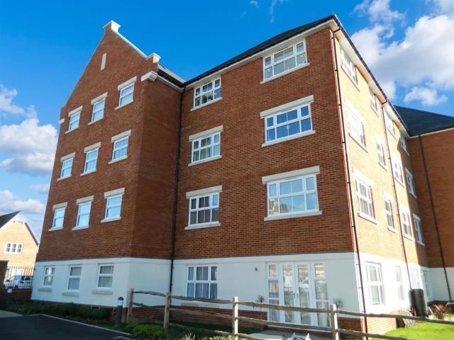 Apartment for rent in Wickhurst Green, Horsham