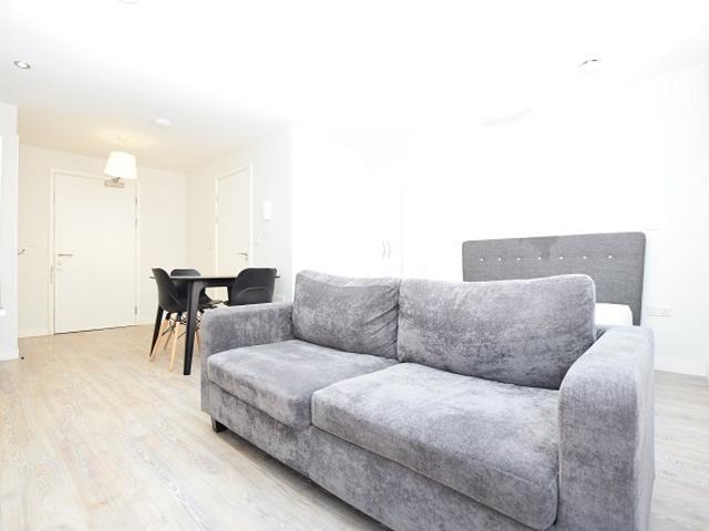 Studio for rent in Neepsend, Kelham