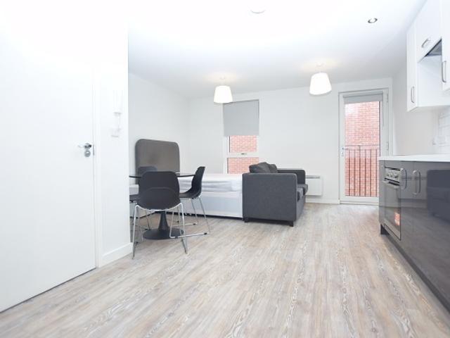 Studio for rent in Neepsend, Kelham