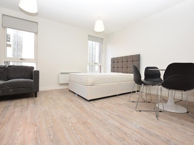 Studio for rent in Neepsend, Kelham