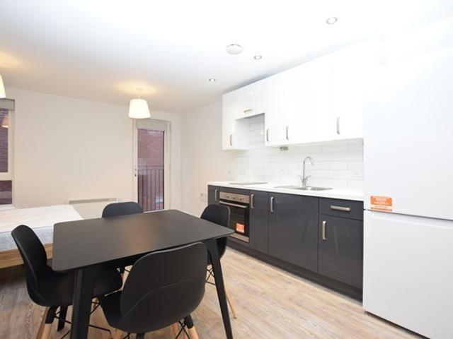 Studio for rent in Neepsend, Kelham