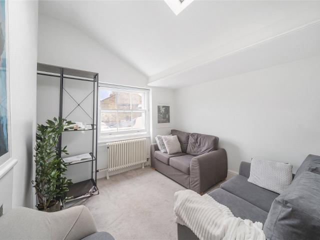 House for rent in Brompton, Greater London