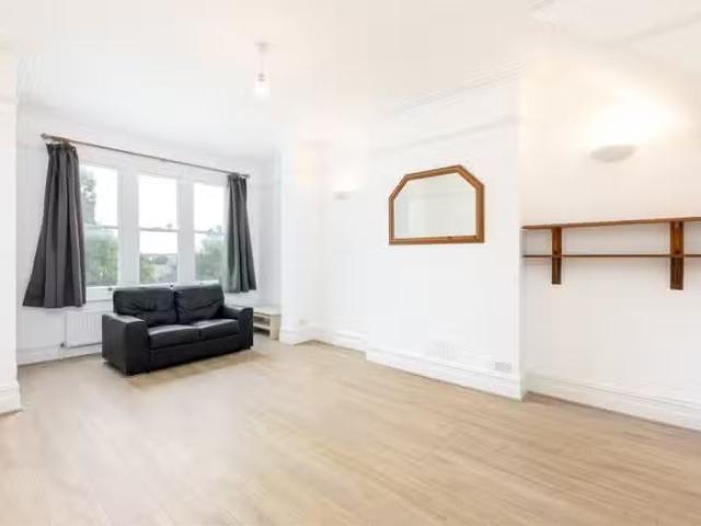 Apartment for rent in London Borough of Merton, Greater London