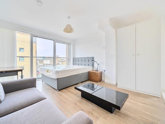 Studio for rent in Ratcliffe, Limehouse