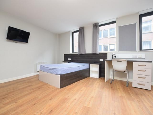 Studio for rent in City Centre, South Yorkshire