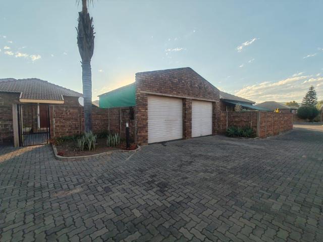 House for rent in Waterkloof, Gauteng