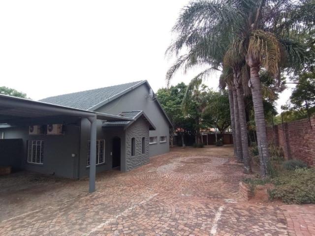House for rent in Waterkloof, Gauteng