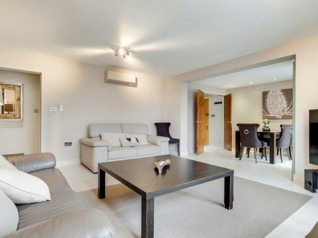 House for rent in Belsize Park, Cat Hill