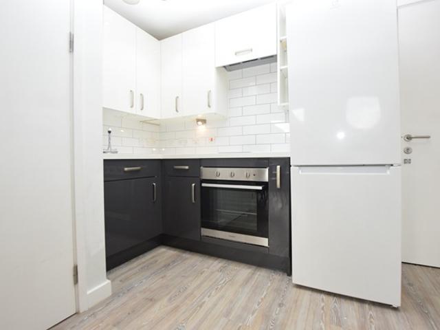 Studio for rent in Neepsend, Kelham