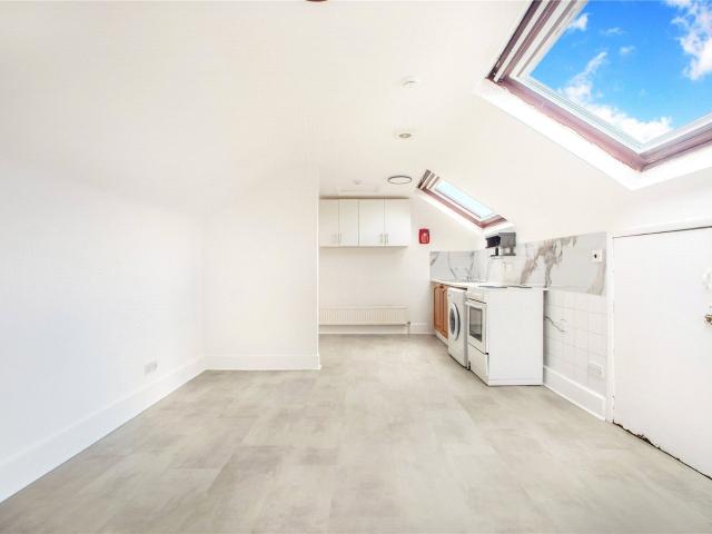 Studio for rent in Stroud Green, Greater London