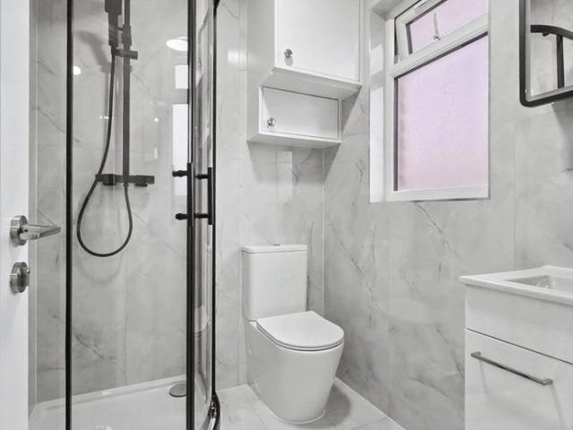 Studio for rent in New Town, Monks Orchard