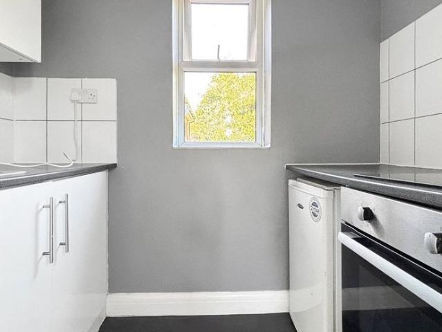 Apartment for rent in Ringlestone, Midway