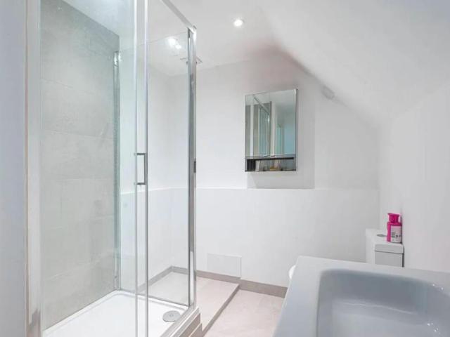 Studio for rent in Temple Fortune, Greater London