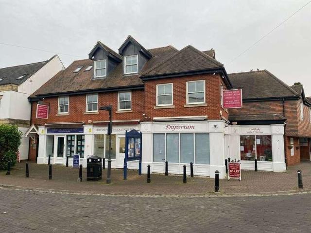 House for rent in Burnham, Swallow