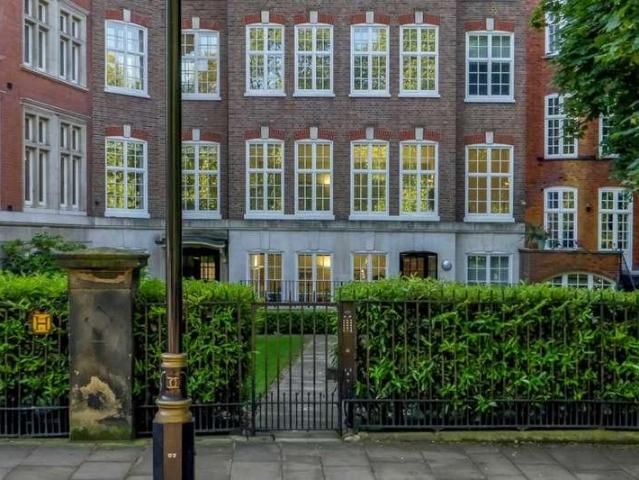 House for rent in Covent Garden, Victoria