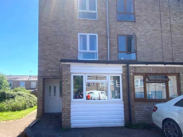House for rent in Sydenham, Green Close