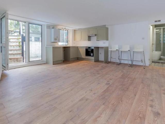Studio for rent in Belsize Park, Greater London