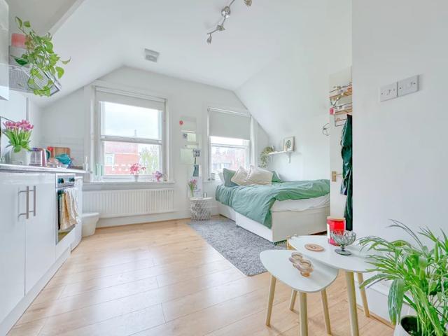 Studio for rent in West Hampstead, Greater London