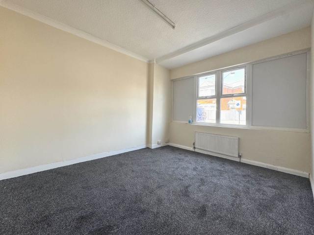 Apartment for rent in Plashet, Greater London